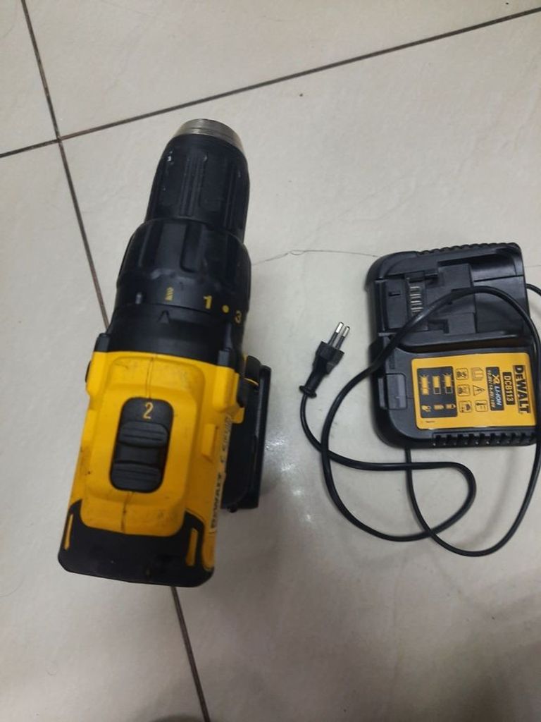 Дешиво Dewalt dcd777 с ломбарда