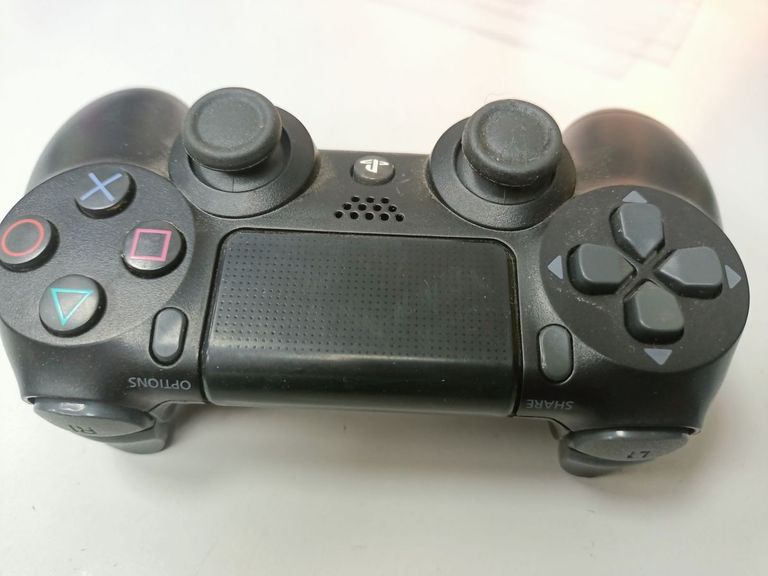 Купить Sony dualshock 4 v2 Б/У