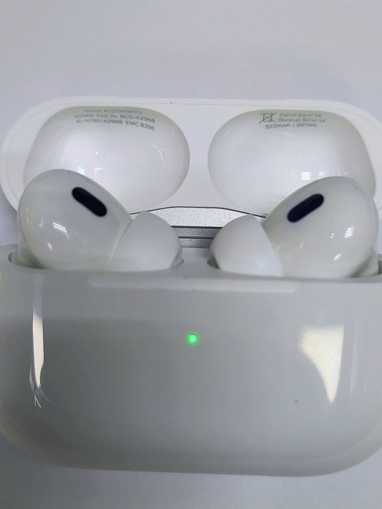 Apple airpods pro 2nd generation with magsafe charging case usb-c Код:01-200572062. Изображение 6