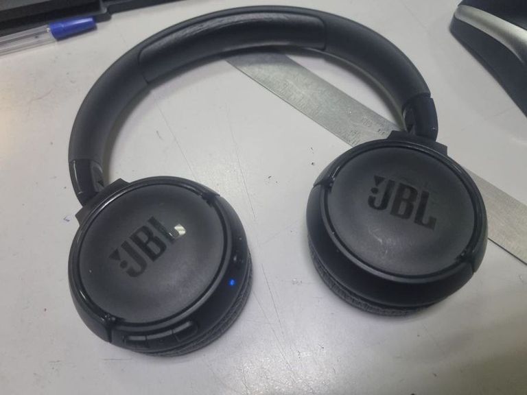 Купить Jbl tune 520bt Б/У