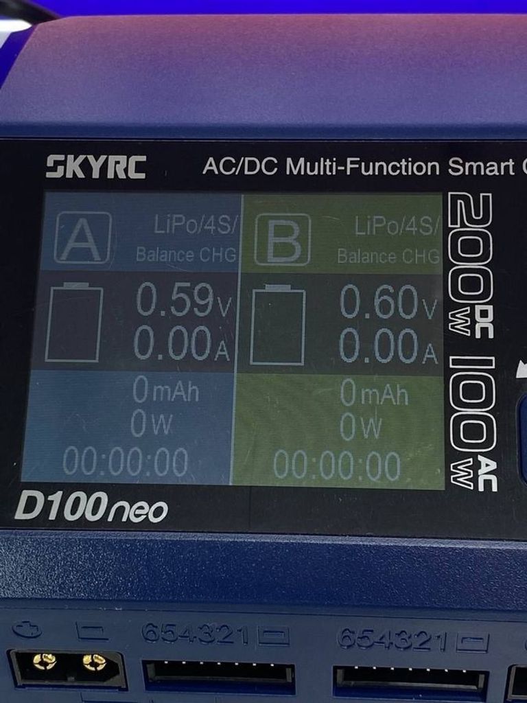 Skyrc d100 neo Код:01-200748546. Изображение 12