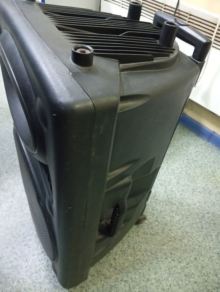 Оголошення Hl Audio usk 15a /bt Б/У