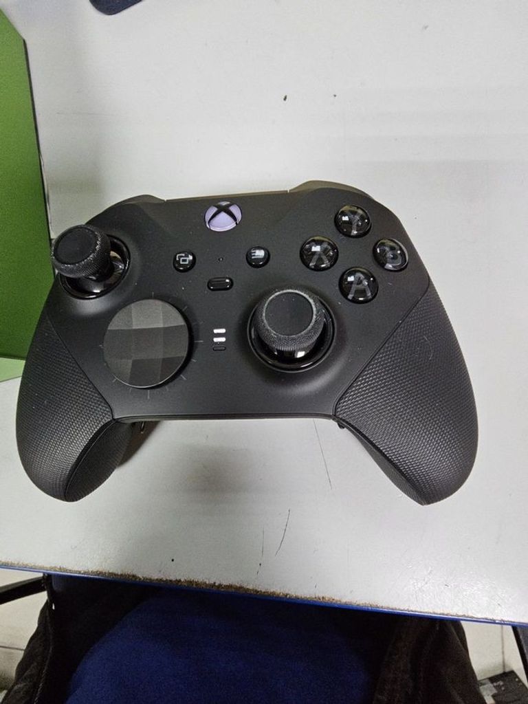 Дешево Microsoft Xbox Elite Wireless Controller Series 2 Black (FST-00003) з ломбарду