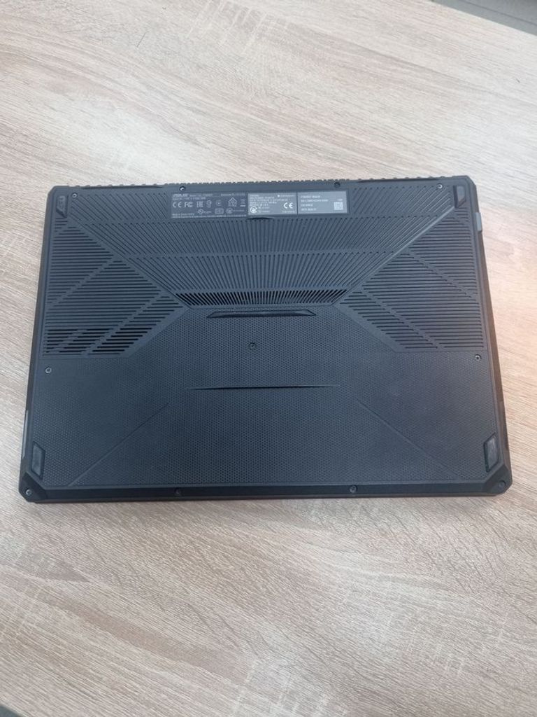 Дешиво Asus 15/ryzen 5 3550h ddr4/8gb ddr4/hdd 500 gb/ssd 512 gb/radeon rx560x 4gb с ломбарда