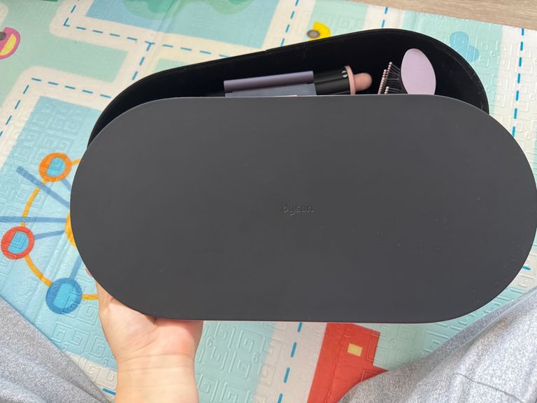 Dyson Airwrap i.d. Multi-Styler and Dryer Straight to Wavy Jasper Plum (599021-01) Код:null. Изображение 11