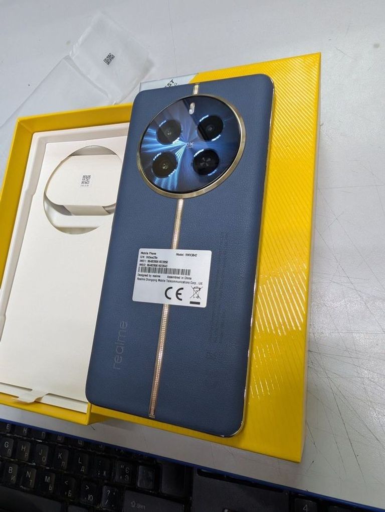 Дешево Realme 12 Pro 5G 8/256GB Submariner Blue з ломбарду