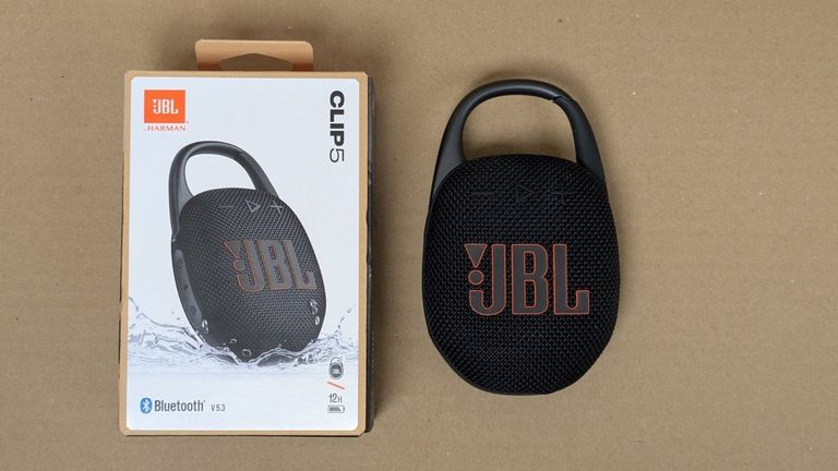 Купить Jbl Clip 5 Black (JBLCLIP5BLK) Б/У