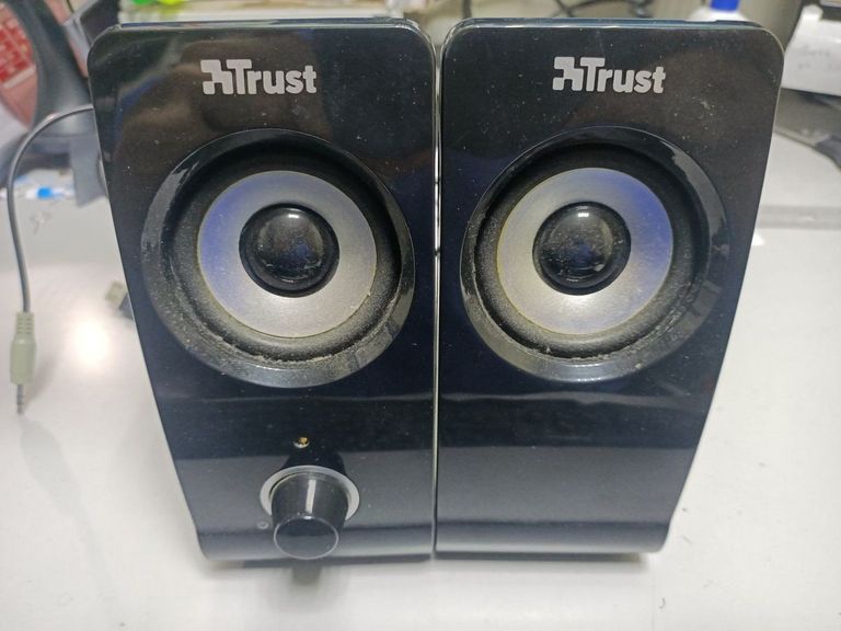 Купити Trust без моделі Б/У