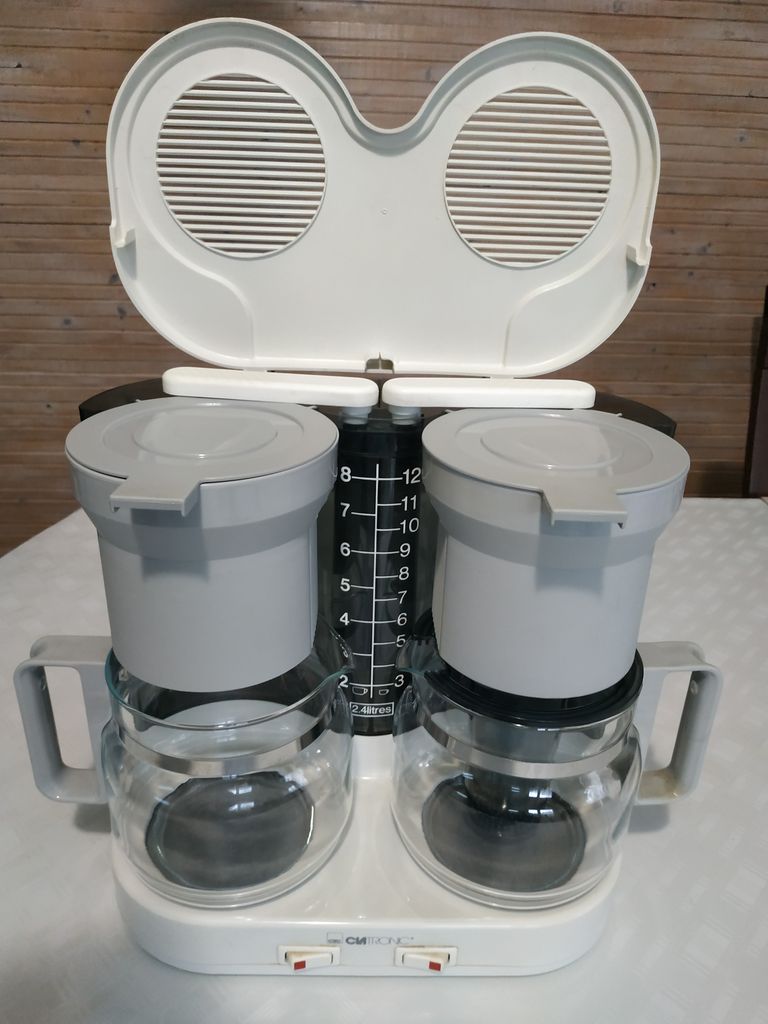 Дешиво Clatronic KA 2043 с ломбарда