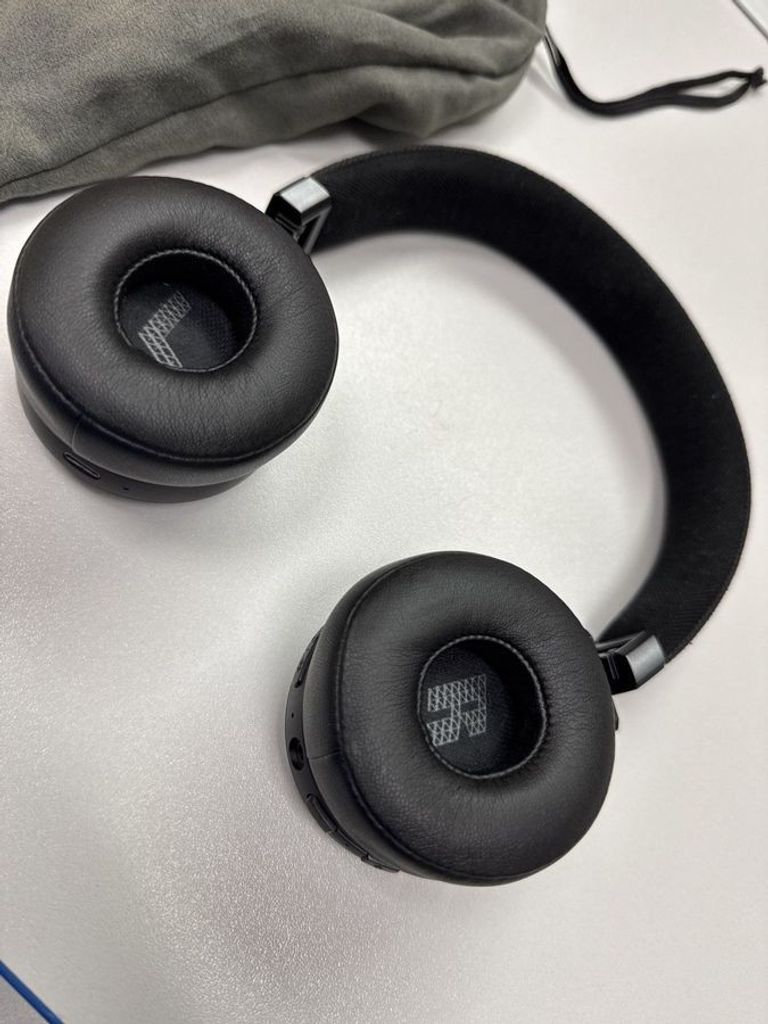 Дешево Jbl live 670nc з ломбарду