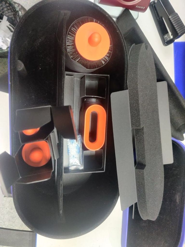 Объявление Dyson Airwrap i.d. HS08 Multi-Styler and Dryer Straight to Wavy - Red Velvet/Gold (596926-01) Б/У