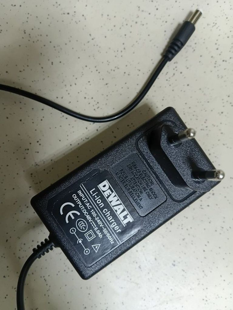 Розпродаж Dewalt Копія duc 122 z 1акб зп, продавець Техноскарб