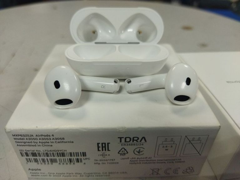 Дешиво Apple airpods 4 с ломбарда