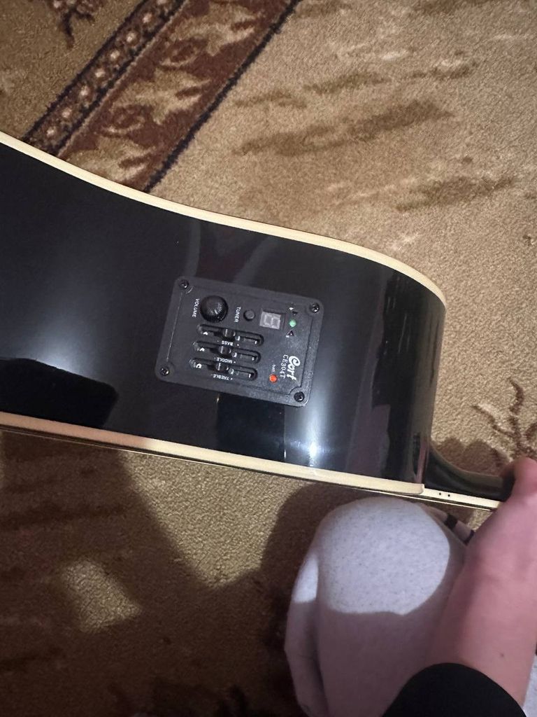 Оголошення Cort AD880CE BK Б/У