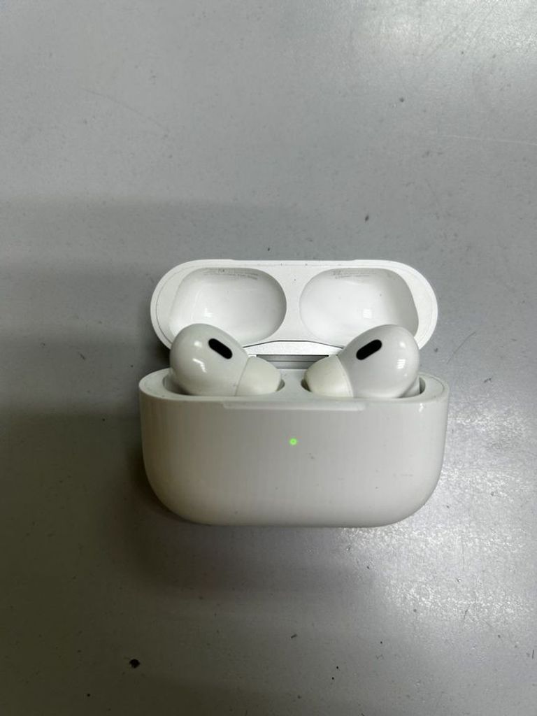 Купить Apple airpods pro 2nd generation with magsafe charging case usb-c Б/У