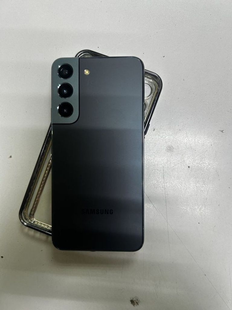 Дешиво Samsung s901b galaxy s22 8/128gb с ломбарда
