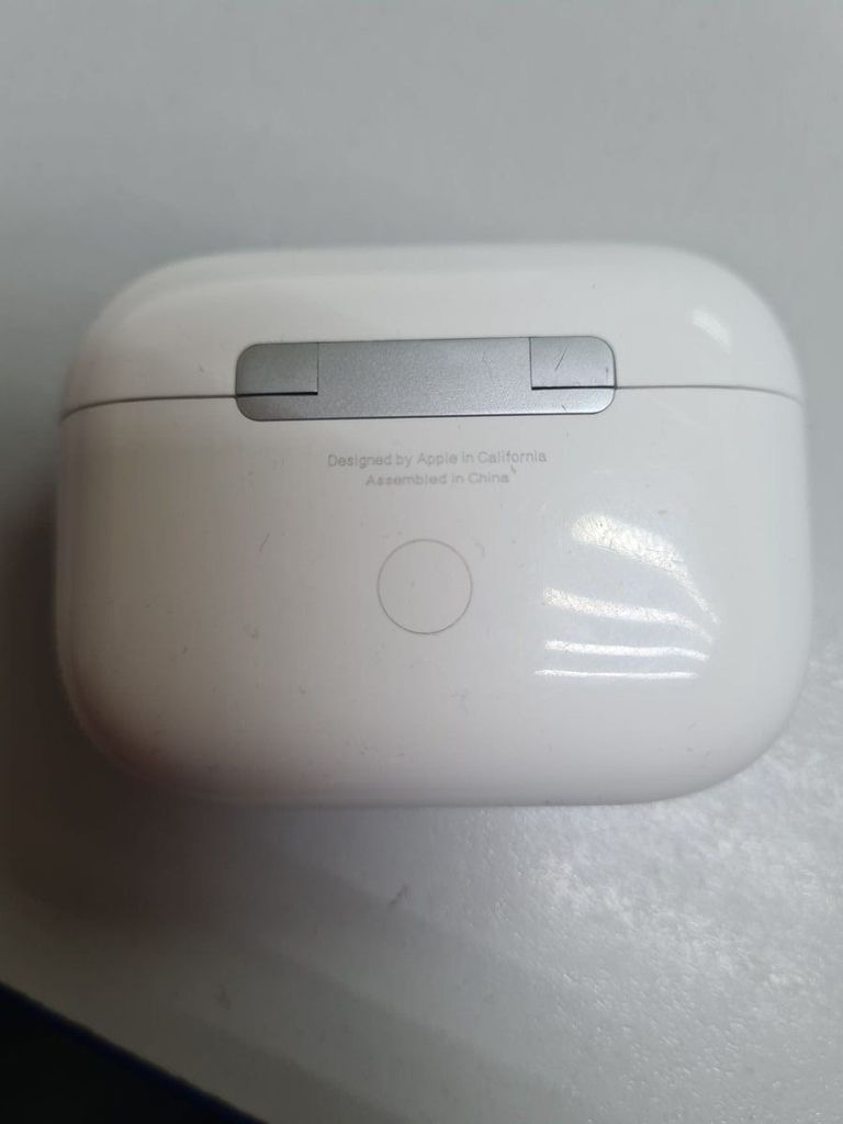 Объявление Apple airpods pro 2nd generation with magsafe charging case usb-c Б/У