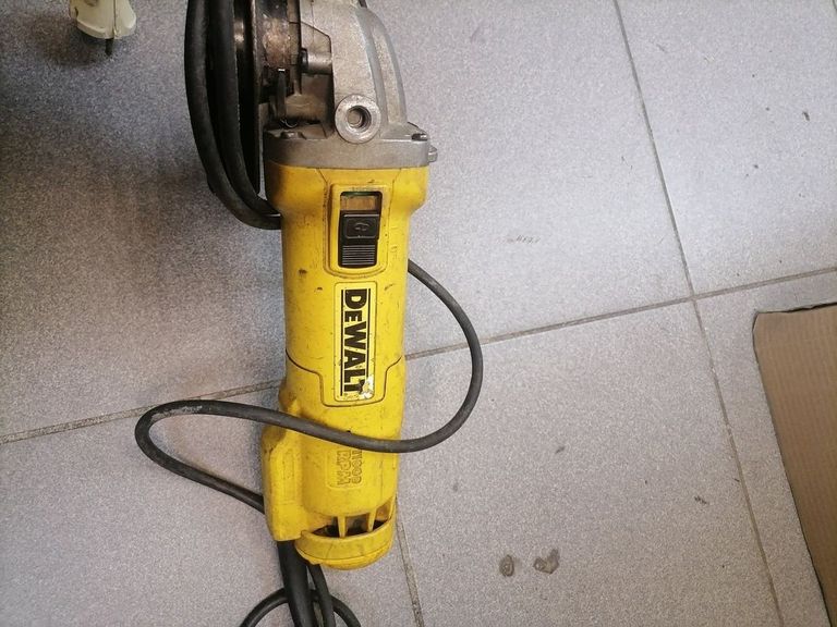 Дешево Dewalt DWE4215 з ломбарду
