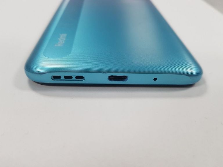 Дешево Xiaomi redmi 9a 2/32gb з ломбарду