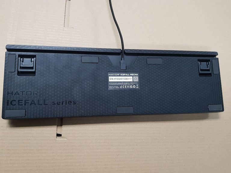 Розпродаж Hator icefall mecha rainbow, продавець Техноскарб