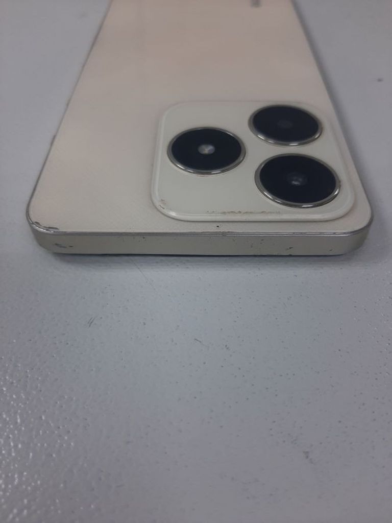 Дешево Realme c61 6/128gb з ломбарду