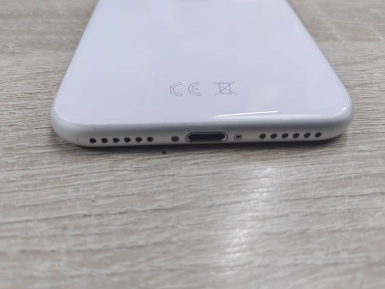 Оголошення Apple iPhone SE 2020 64GB Black Slim Box (MHGP3) Б/У