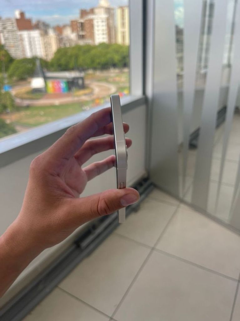 Дешево Apple iPhone 12 64GB White (MGJ63/MGH73) з ломбарду