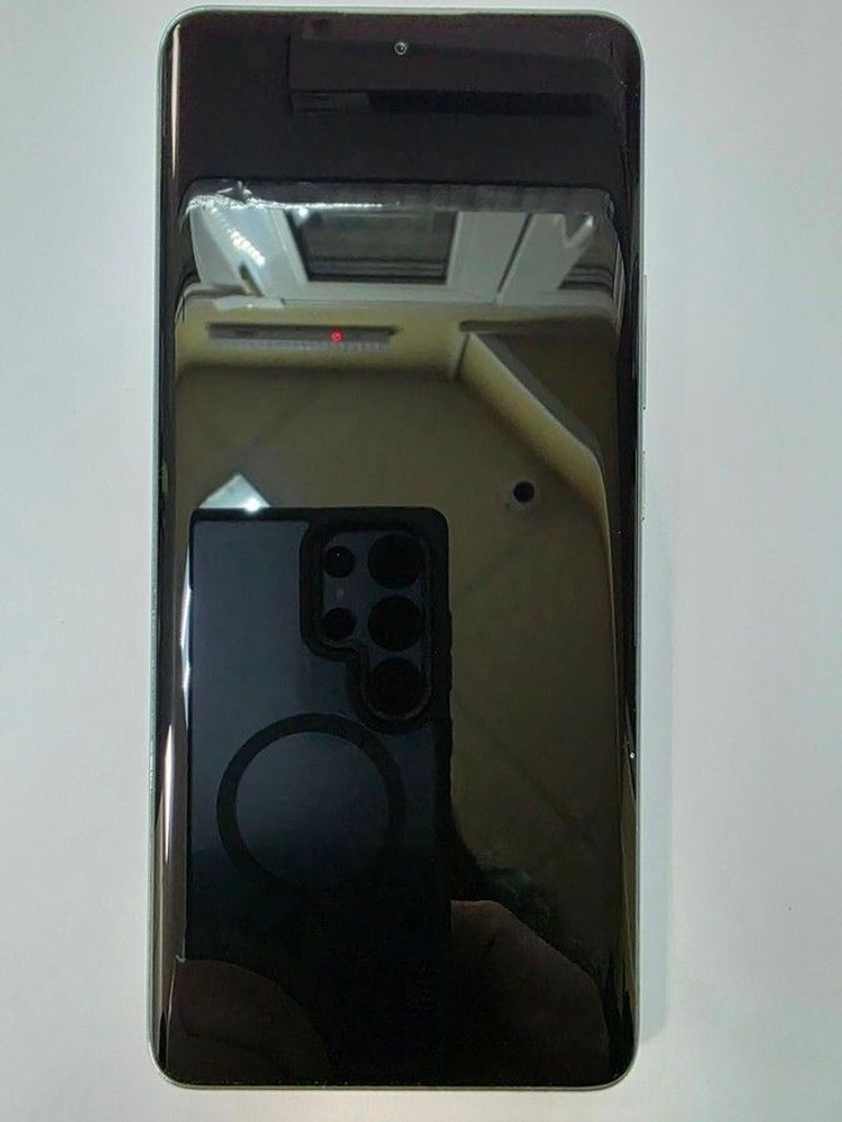 Купити Xiaomi redmi note 14 pro+ 5g 12/512gb Б/У