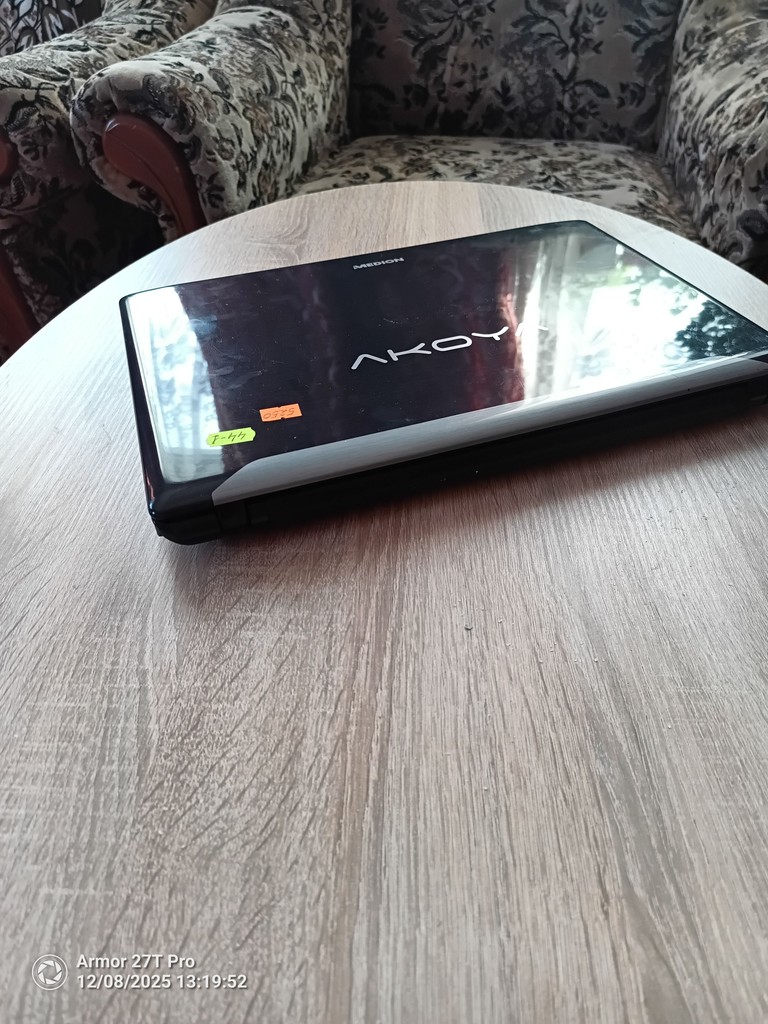 Дешево Medion Akoya MD 98760 (44) з ломбарду