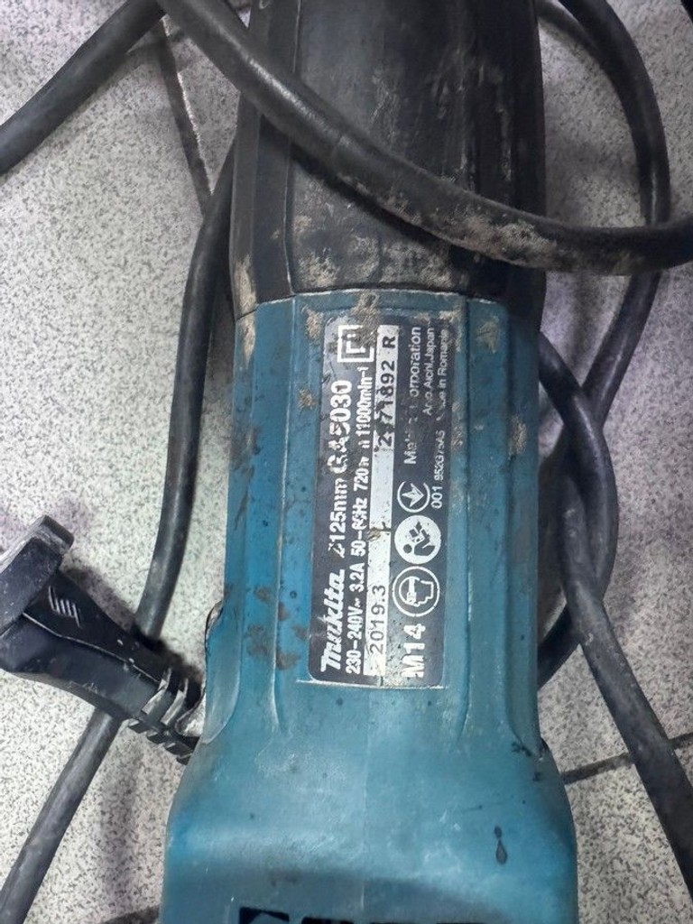 Дешево Makita GA5030 з ломбарду