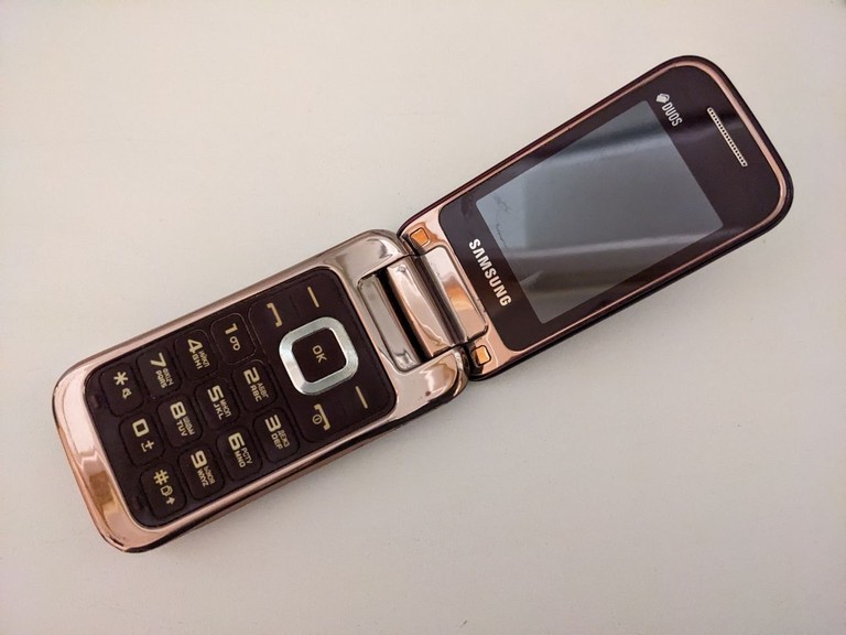 Дешиво Samsung gt-c3592 с ломбарда
