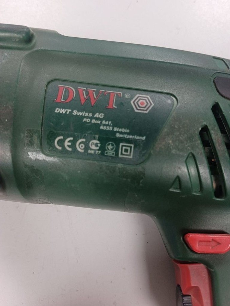 Дешиво Dwt SBM-810 с ломбарда