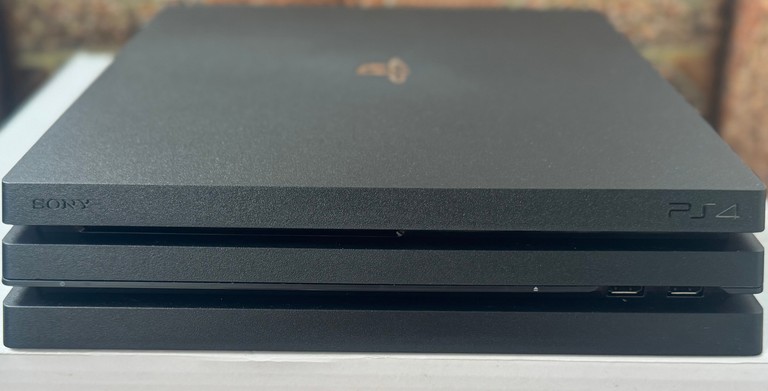 Оголошення Sony PlayStation 4 Pro 1TB (cuh 7208b) (під реставрацію або на запчастини) Б/У