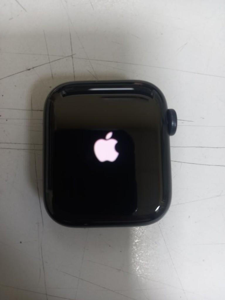 Розпродаж Apple watch se 2 gps 40mm aluminum case with sport, продавець Техноскарб