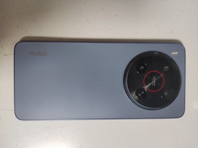 Купити Zte Nubia V70 Max 6/128GB Gray Б/У