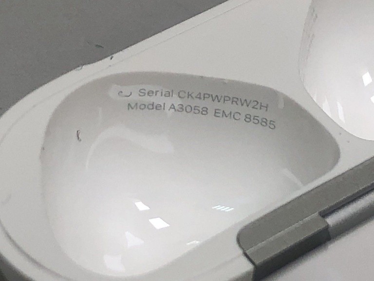 Розпродаж Apple airpods 4, продавець Техноскарб