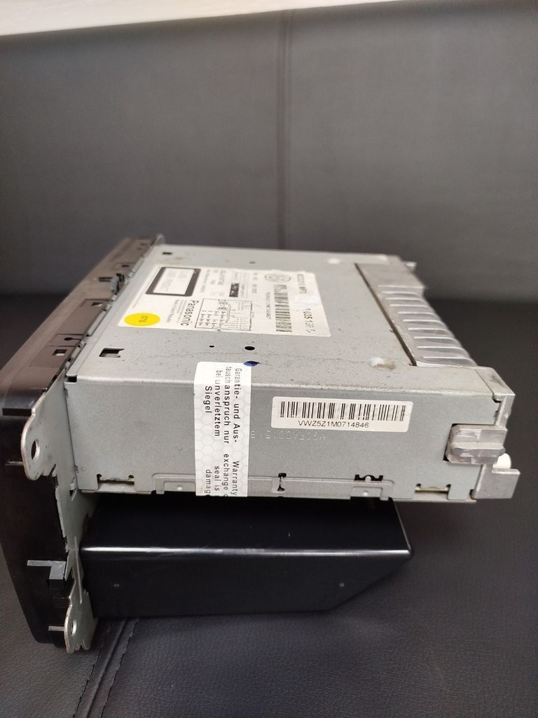 Дешево VW Polo 5M0035156D Panasonic RCD210 MP3 з ломбарду