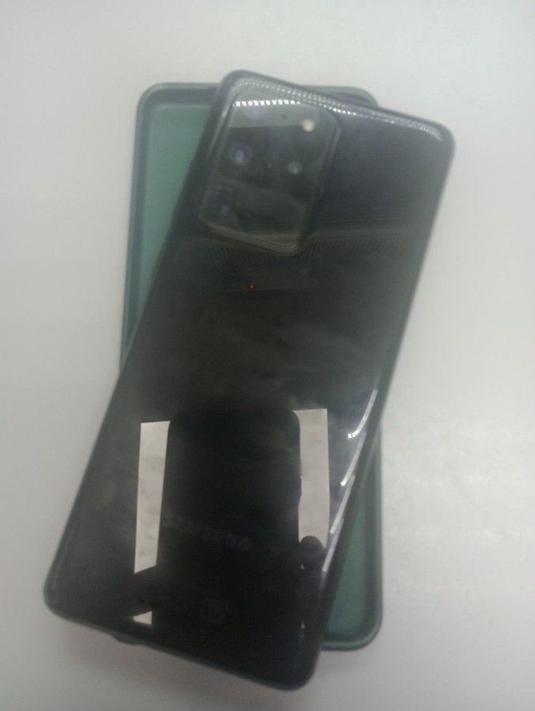 Дешиво Samsung Galaxy S20 Ultra 5G SM-G988B 12/128GB Gray с ломбарда