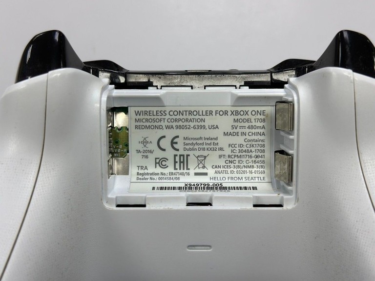 Microsoft xbox wireless controller 1708 Код:01-201003818. Изображение 5