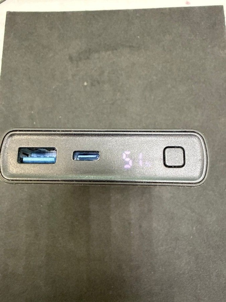 Дешево Proove hyper flux plus 22.5w 10000mah з ломбарду