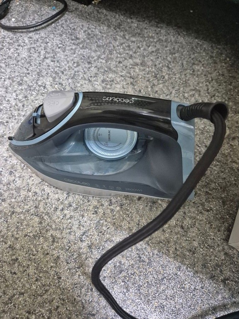 Дешиво Cecotec IronHero 2600 Vital (CCTC-01870) с ломбарда