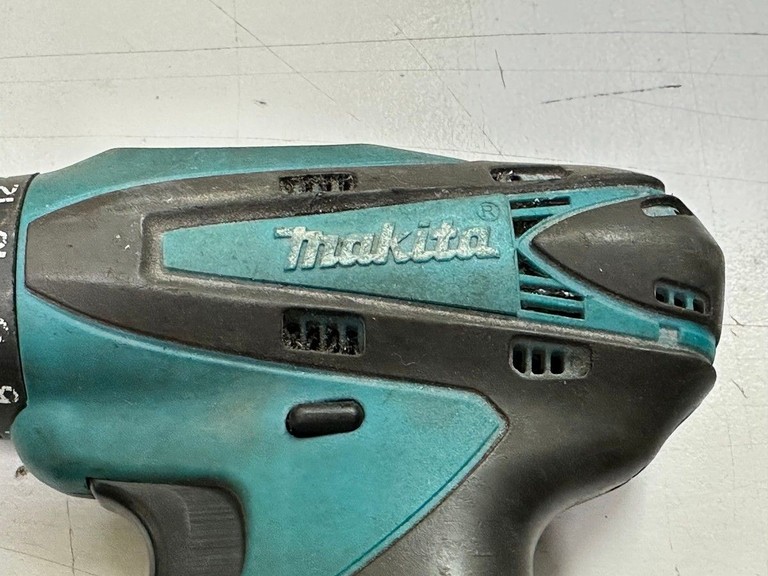 Розпродаж Makita df330d 2акб + зп, продавець Техноскарб