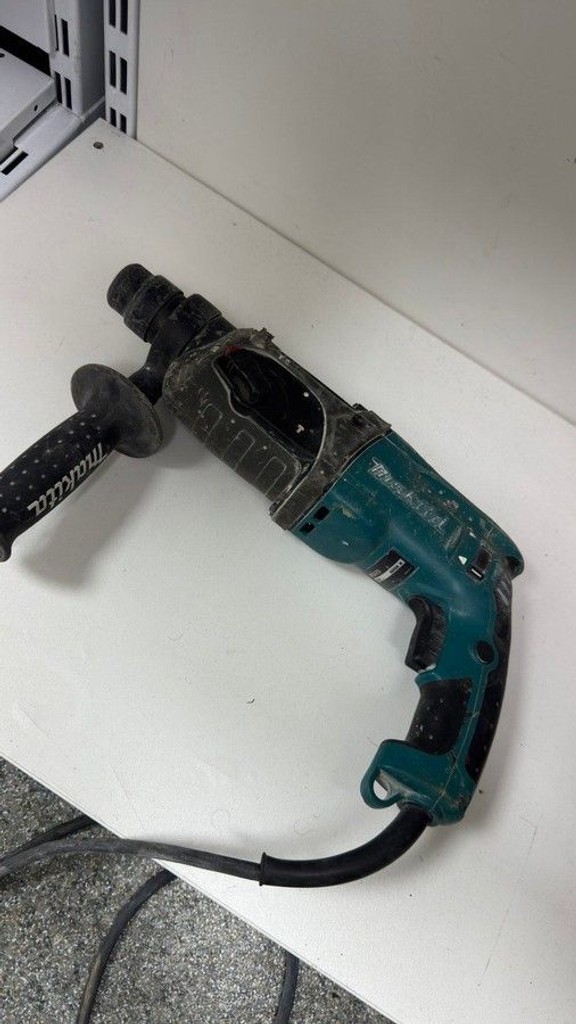 Купити Makita HR2470 Б/У