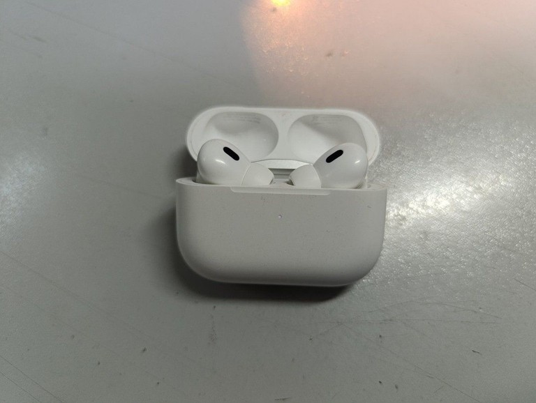 Розпродаж Apple airpods pro 2nd generation with magsafe charging case usb-c, продавець Техноскарб