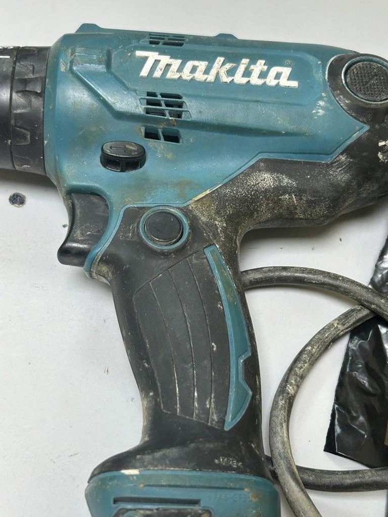 Дешево Makita HP0300 з ломбарду