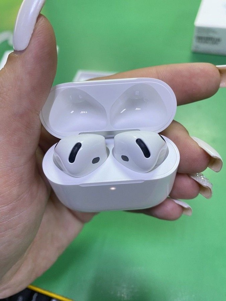 Купить Apple airpods 4 Б/У