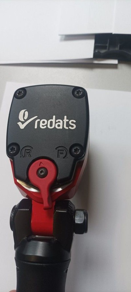 Дешево Redats p-140a з ломбарду