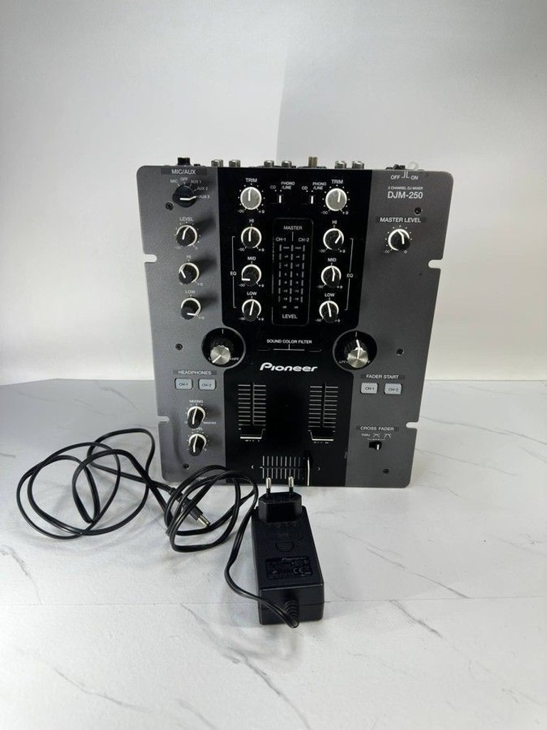 Купити Pioneer DJM-250MK2 Б/У