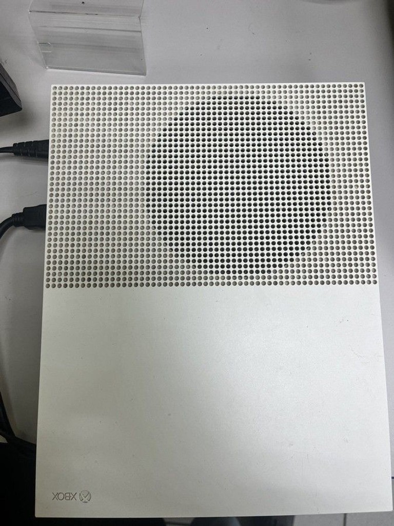 Дешево Microsoft Xbox One S 1TB з ломбарду