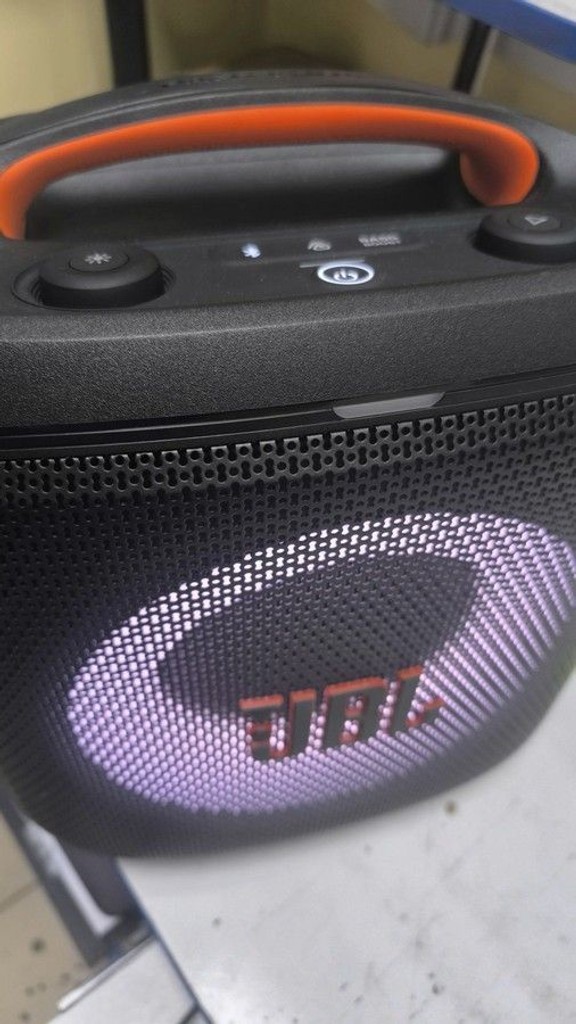 Купить Jbl partybox encore essential 2 Б/У